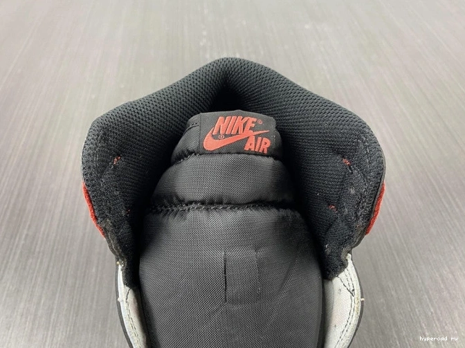 Jordan Air 1 555088-112 Red Retro Track High 0614